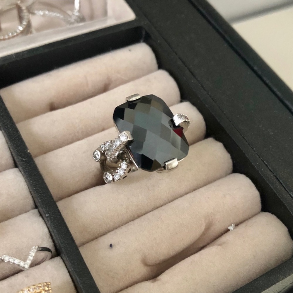 Black onyx costume ring - Picture 3 of 8